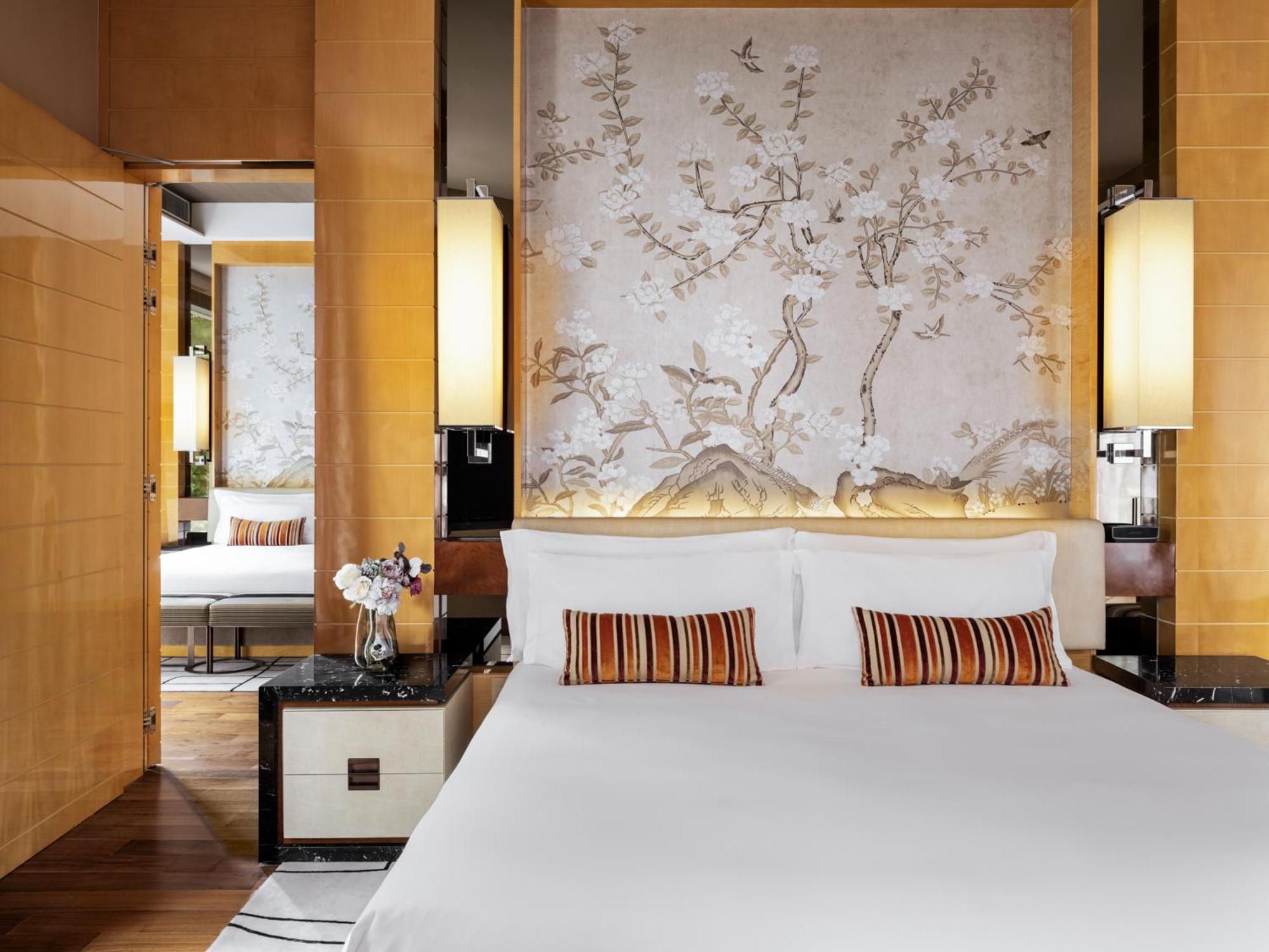 The Olympian Hong Kong Hotel Exterior photo