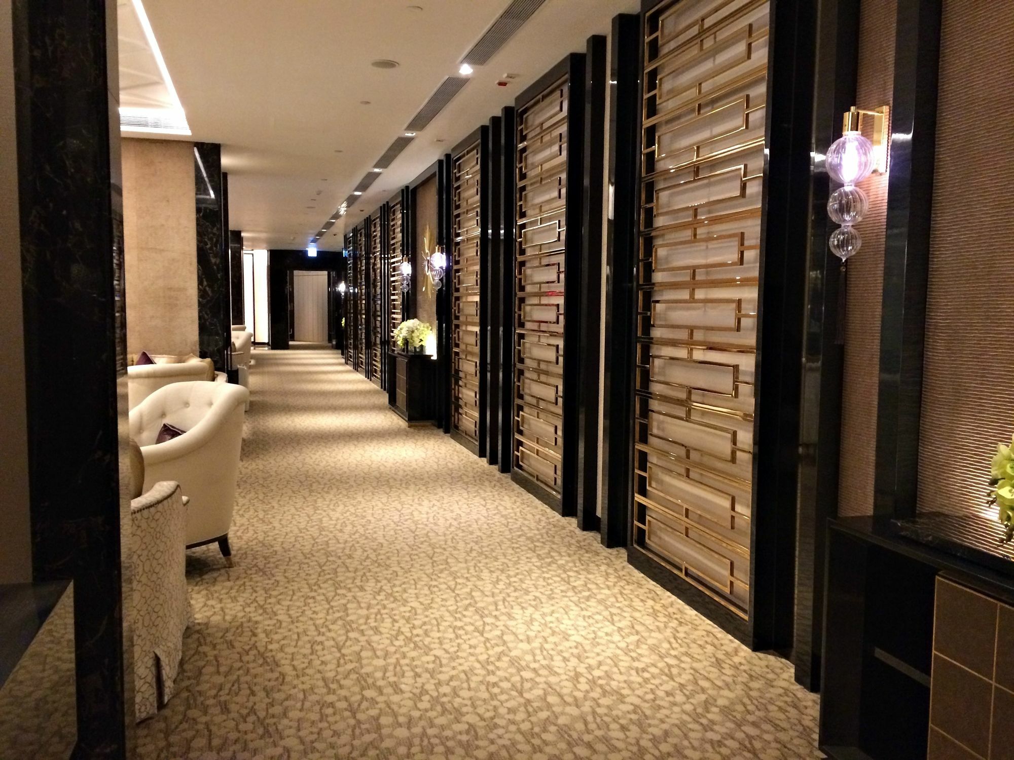 The Olympian Hong Kong Hotel Exterior photo